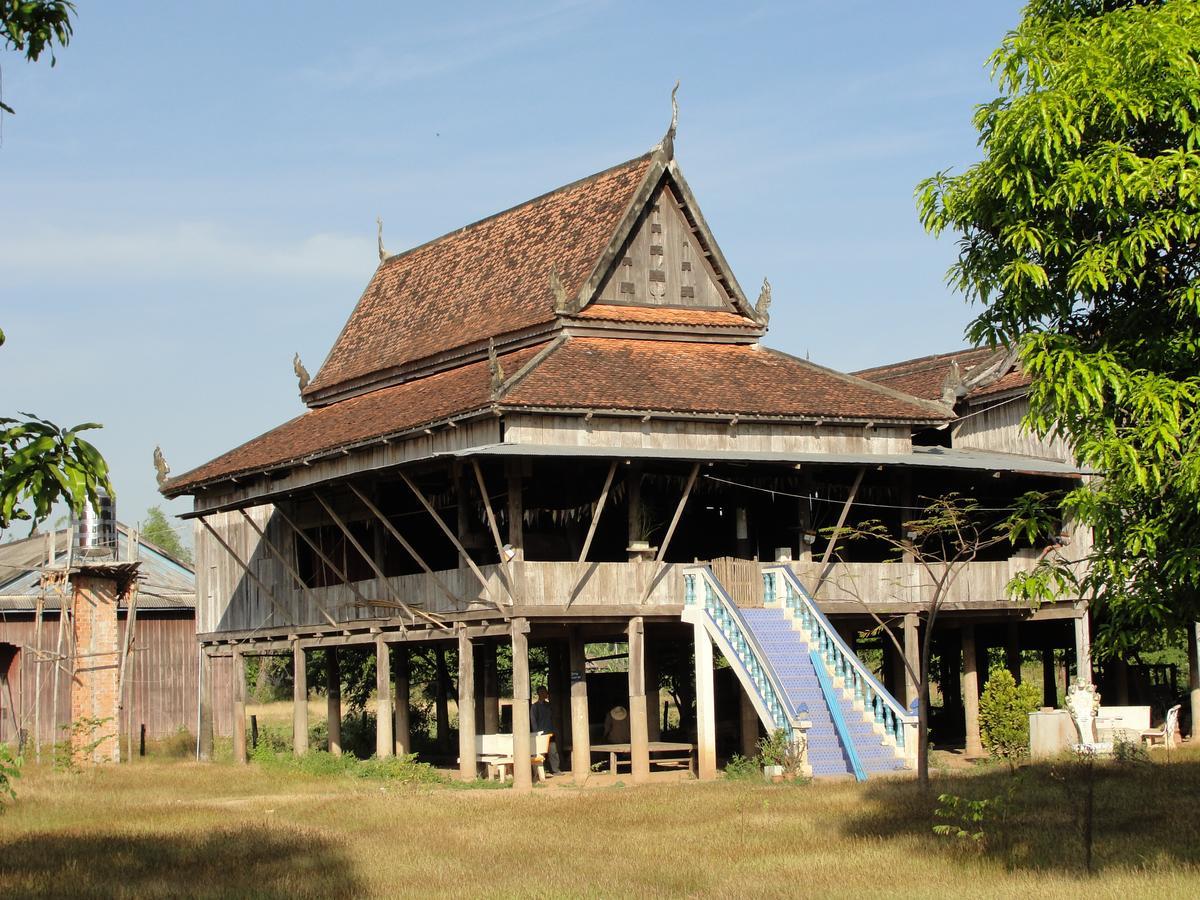 Soriyabori Resort Kratie Bagian luar foto